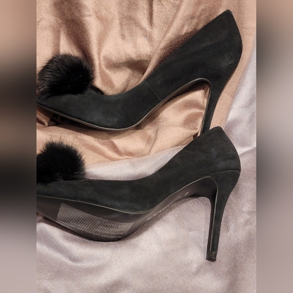 MISMATCHED SIZES***Womens High Heel Pump by Charles David Fur pompom Shoe - Picture 2 of 11